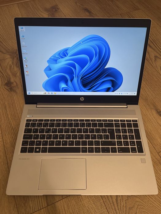 HP ProBook 450 G6  / i5 Gen 8 / SSD 256 GB / 8 GB RAM