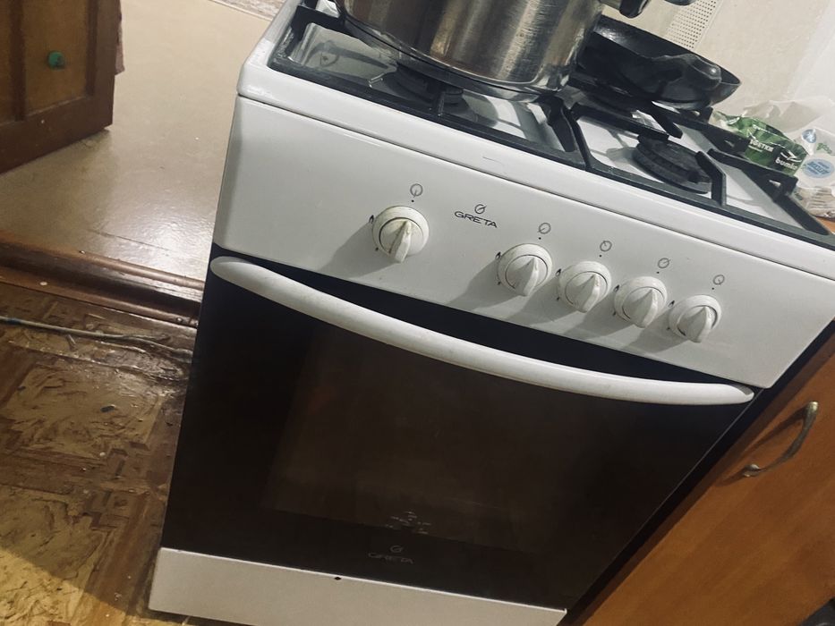 Продам газ плиту с балоном