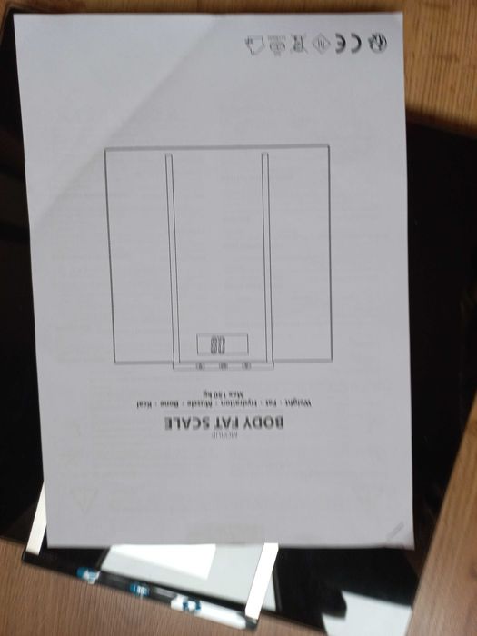 Кантар за измерване на тегло, костна маса, мускули и мазнини