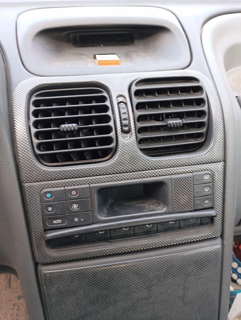 Renault Laguna 1 2.0i 115 - НА ЧАСТИ