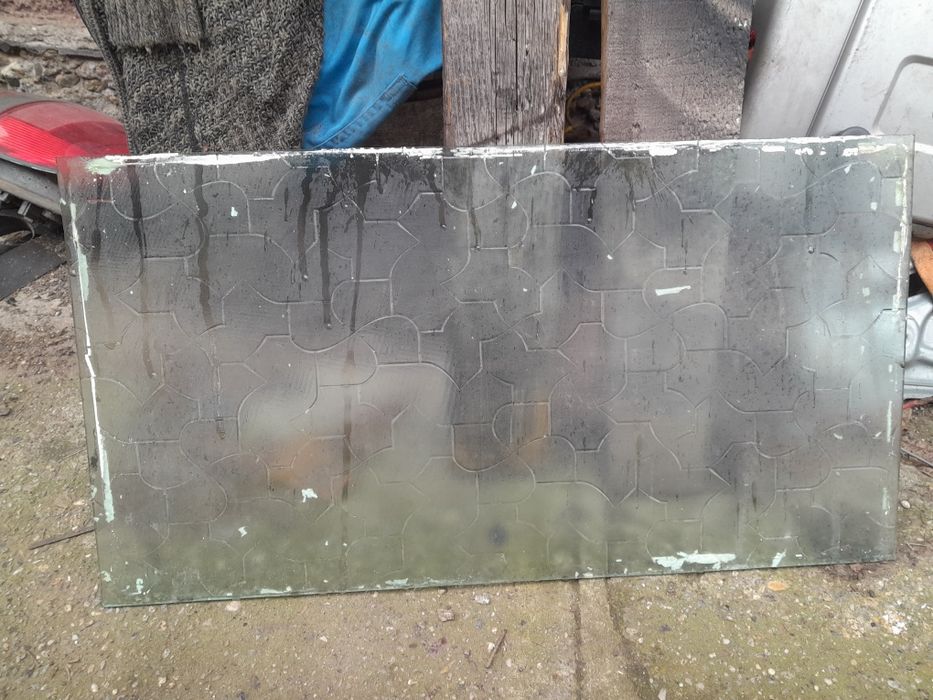 Picioare masă,geamuri sticlă