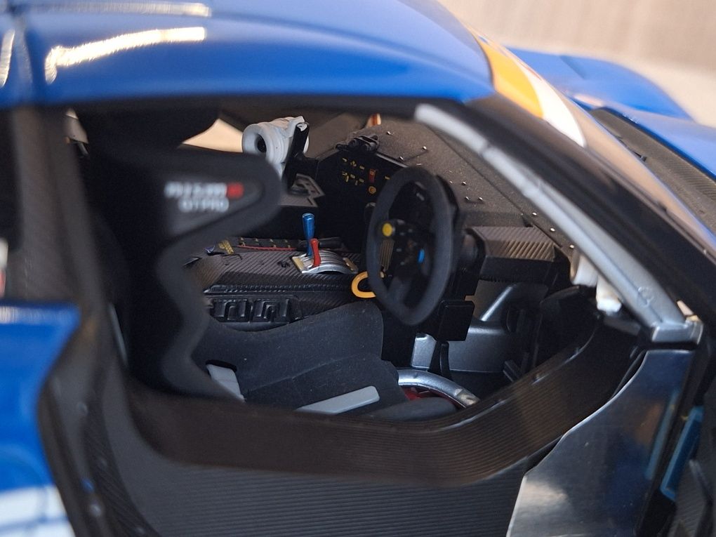 Calsonic GTR R35 1/18 Autoart Signature