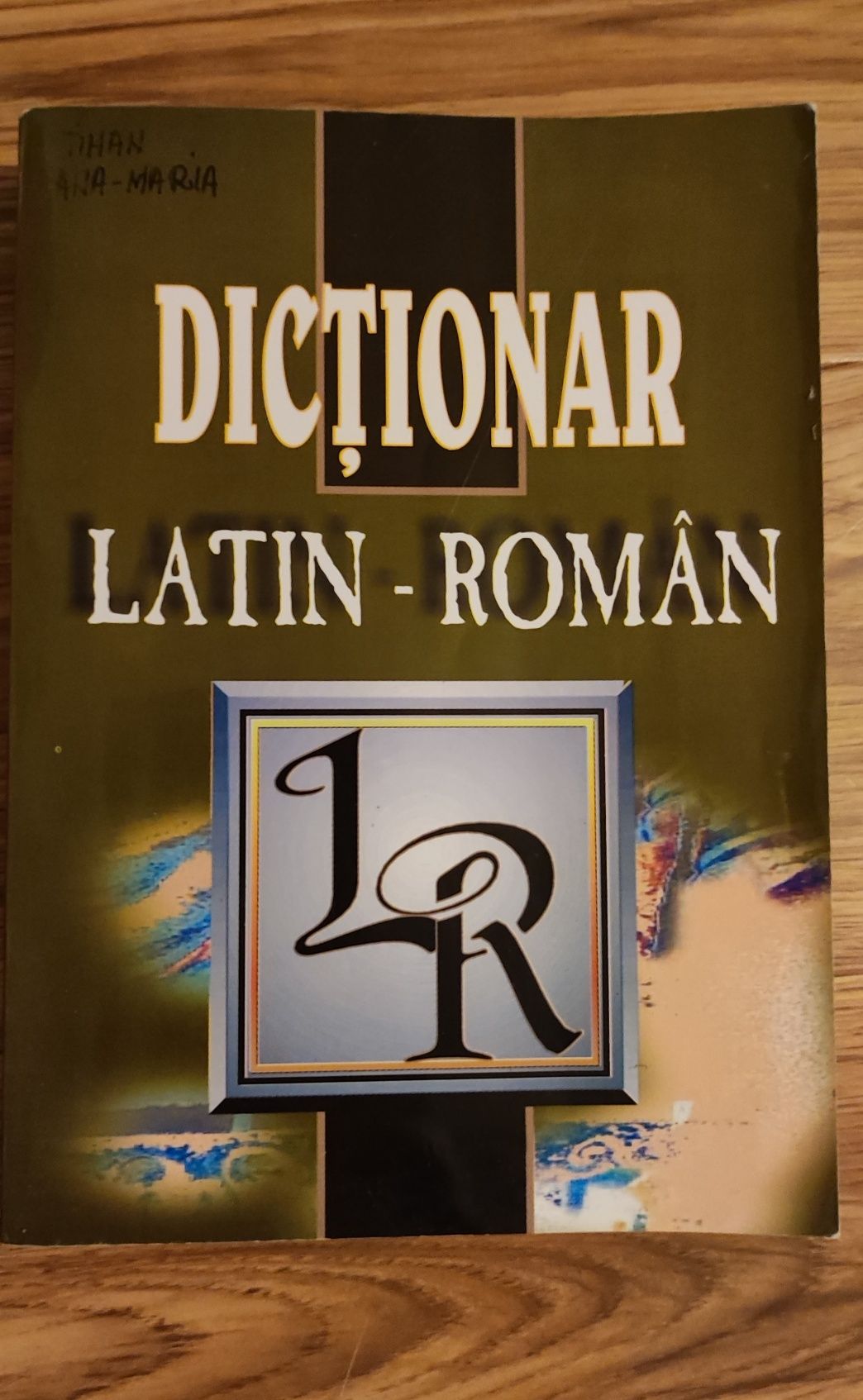 Dicționar Latin- Român