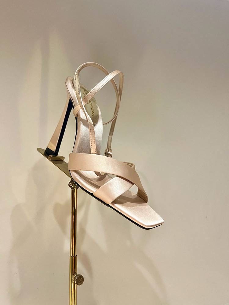 Pantofi Saint Laurent