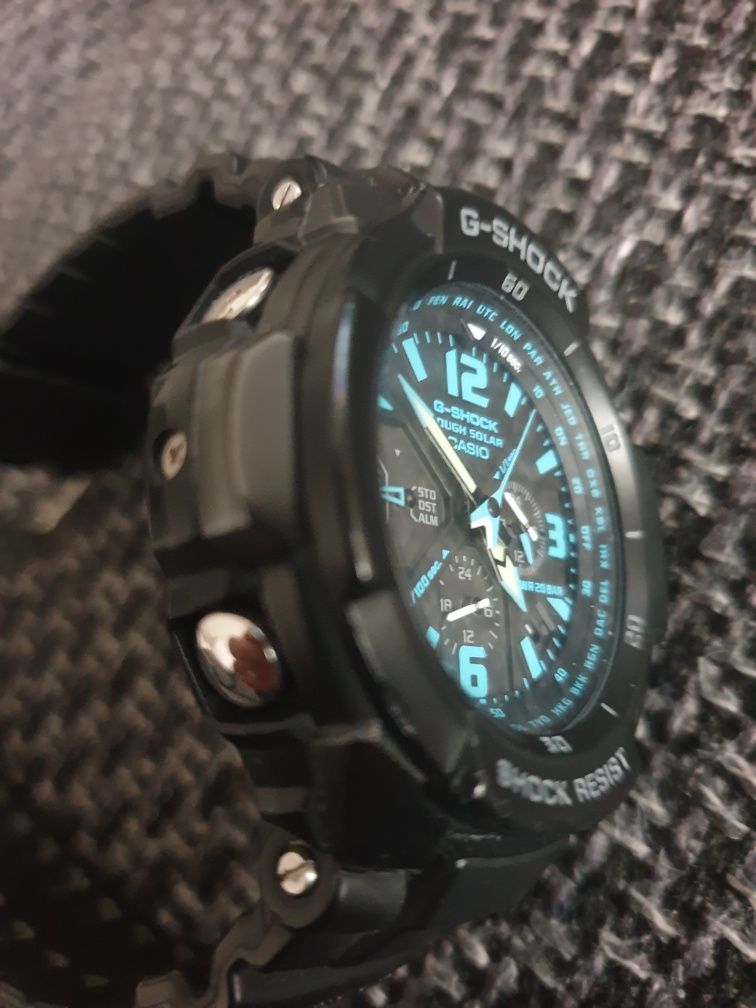 Casio G-SHOCK GW 3000b