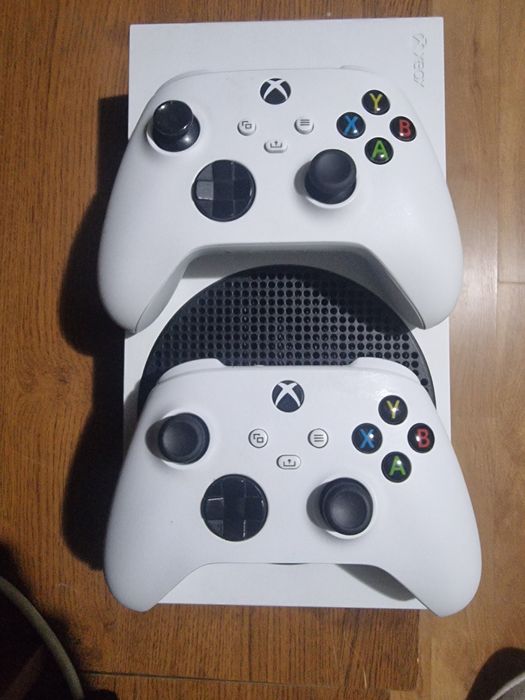 Xbox Series S 512 GB+2 controlere serie s