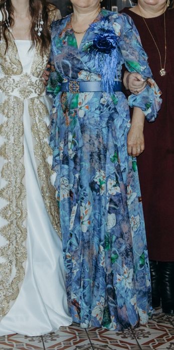 Продам синее длинное платье