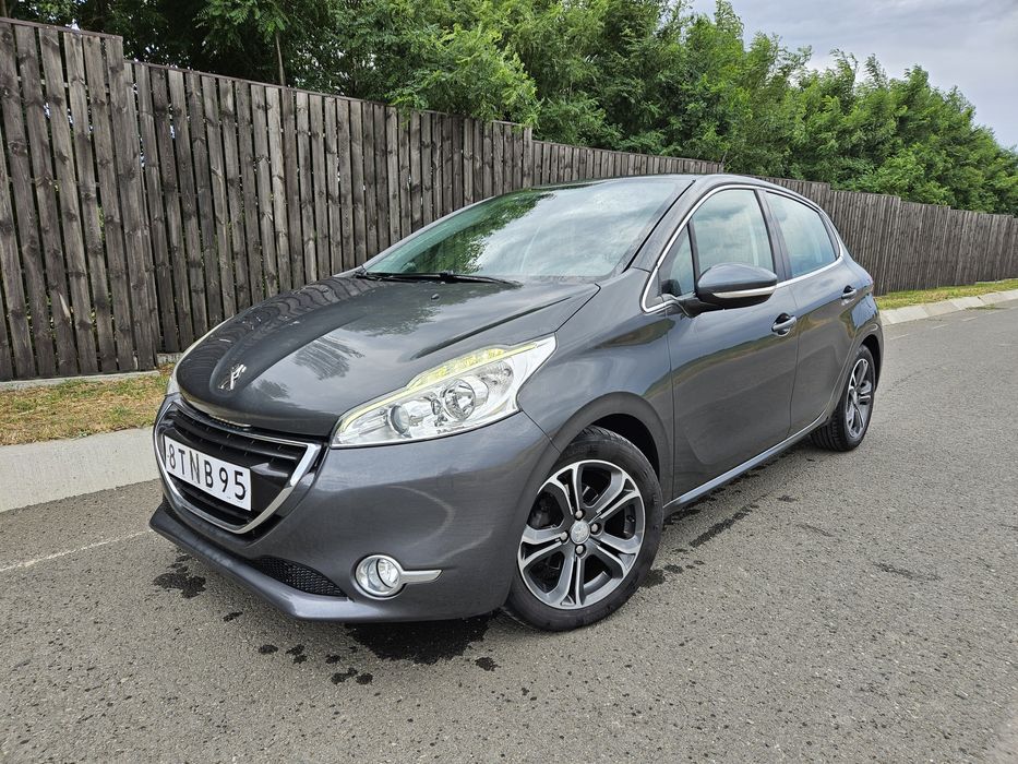 Peugeot 208 - 1.6 HDI - Impecabil