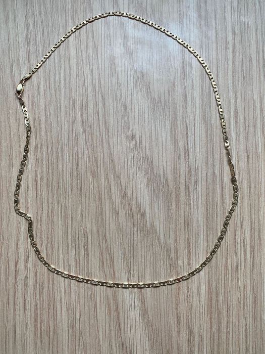 Vând Lănțișor de 14K cu o greutate de 9,65 grame lungime 55 cm