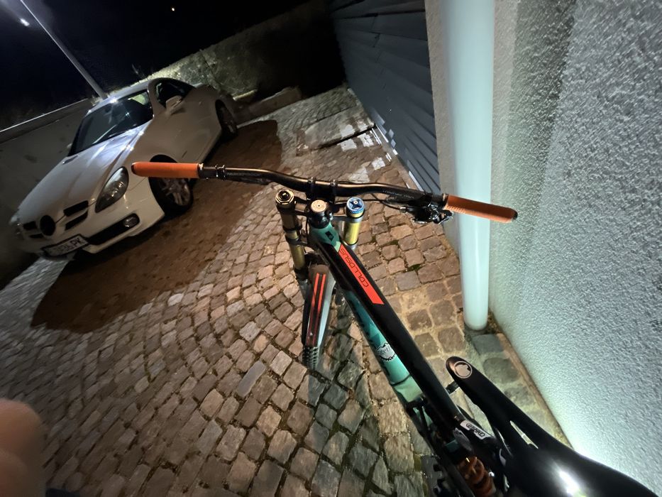 Polygon collosus dh9 2023