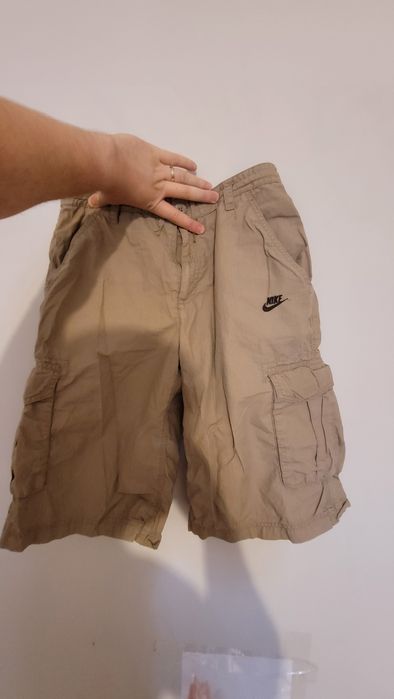 Pantaloni maro Nike