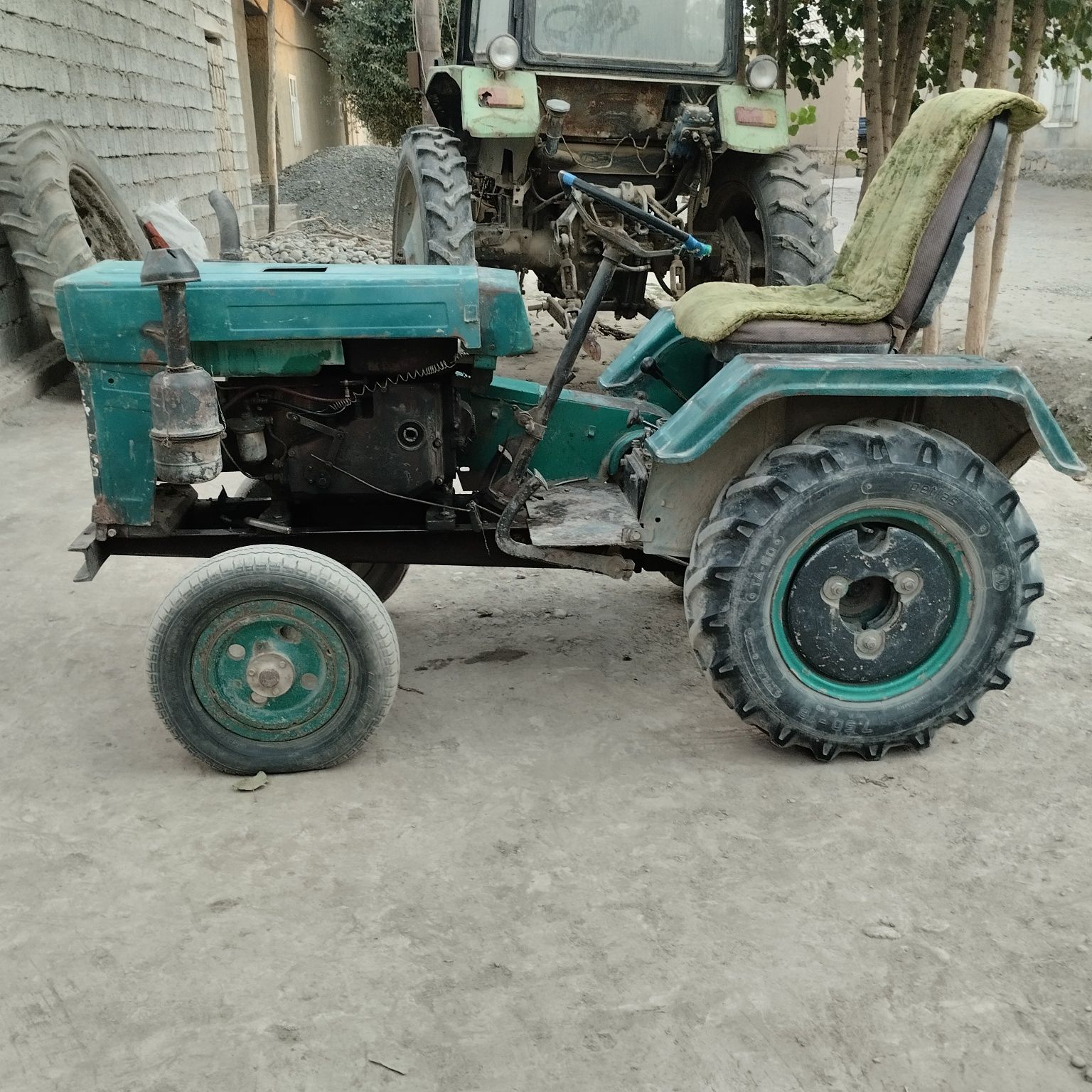 Dustlik traktor pritsp bilan sotiadi