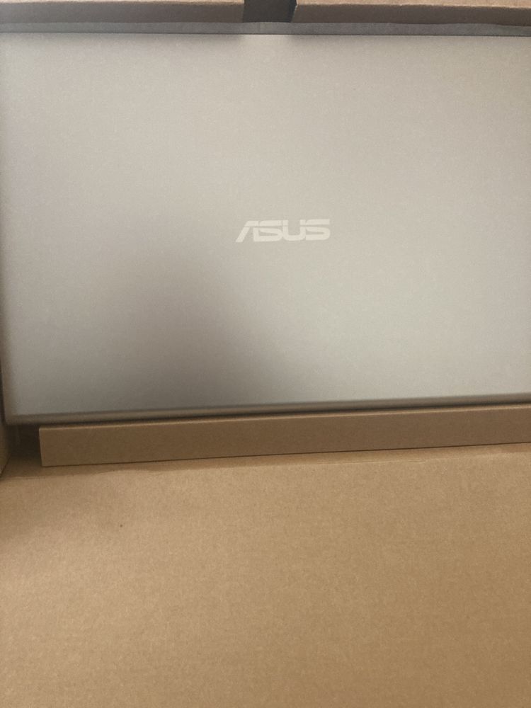 ASUS  1 tb 54R+FTPM;DDR4 4 G