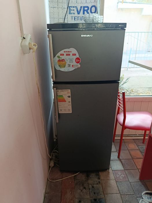 Холодилник сотилади..Деярли янги