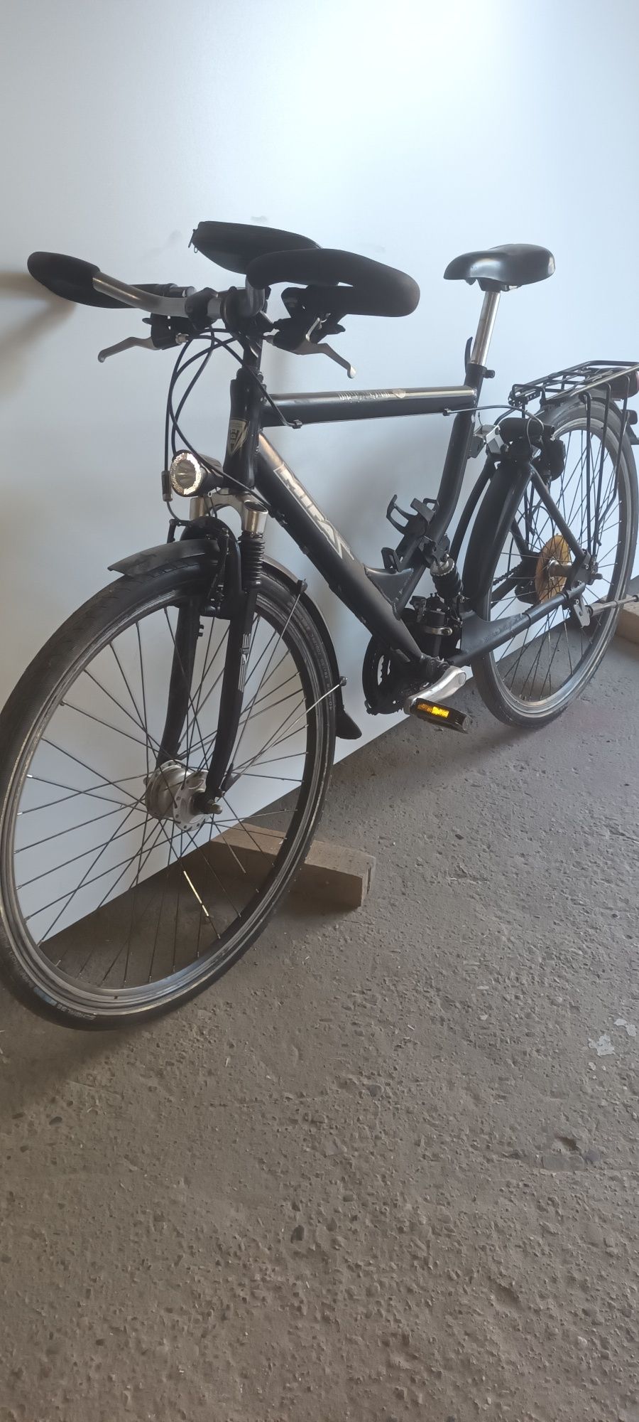 2 Biciclete 28 și 26inch