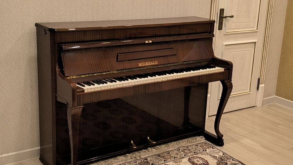 Продается пианино Weinbach (Czechoslovakia)