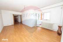 Apartament 3 camere + boxa de vanzare, Panduri, Marriott, 4 balcoane