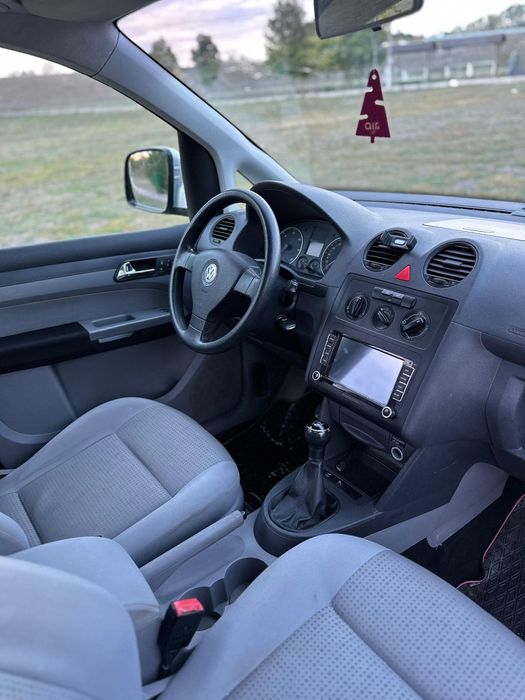 Volkswagen caddy an 2010 1.9bls impecabil