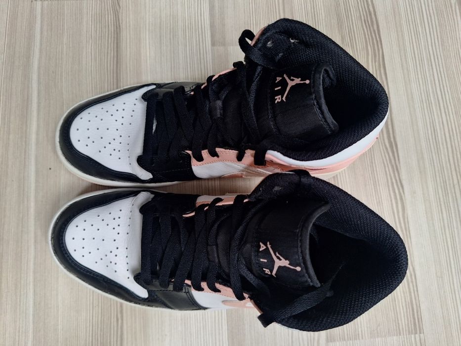 Air Jordan 1 Mid Limited Edition "Crimson Tint" marimea 42.5