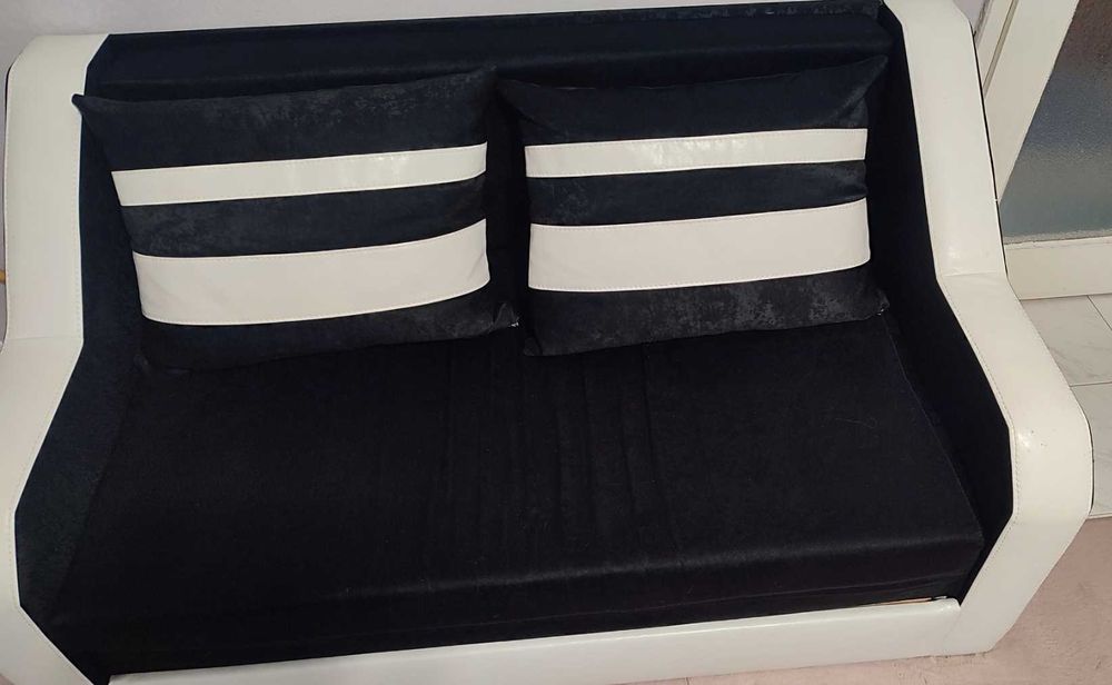 Разтегателно канапе Адисън XXS