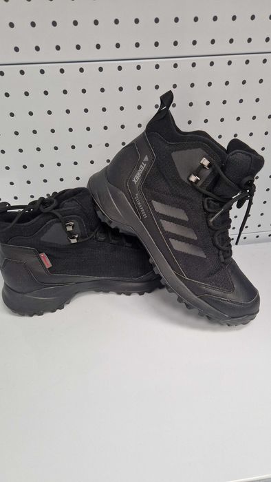 Оригинални мъжки маратонки- Adidas Terrex