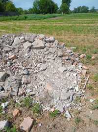 Moloz,resturi din constructii ofer loc de depozitare