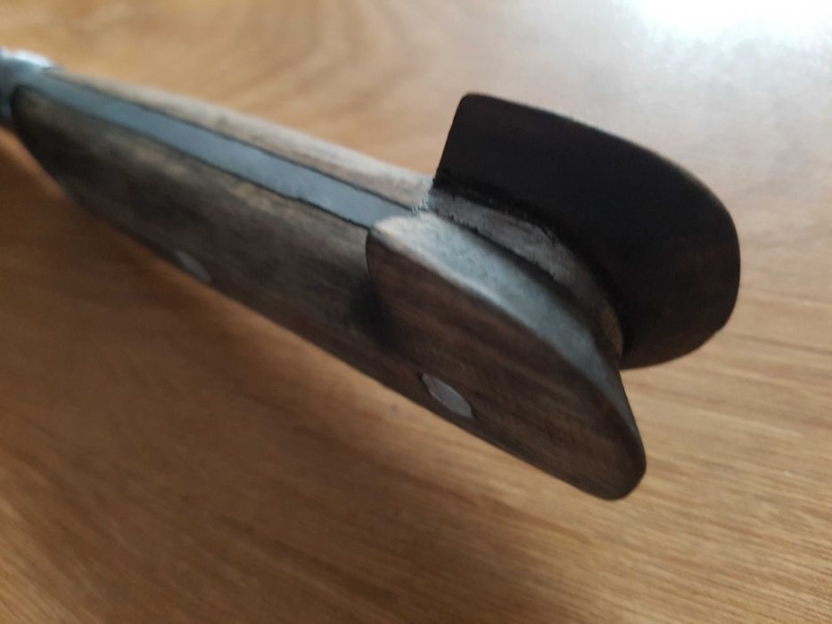 Ятагановиден нож каракулак