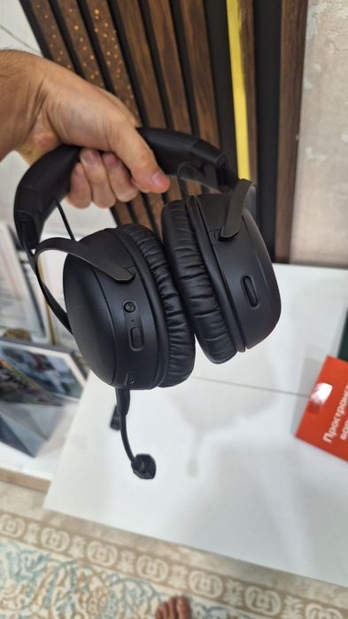 HyperX Cloud III Wireless