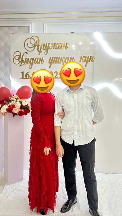 Красное длинное платье