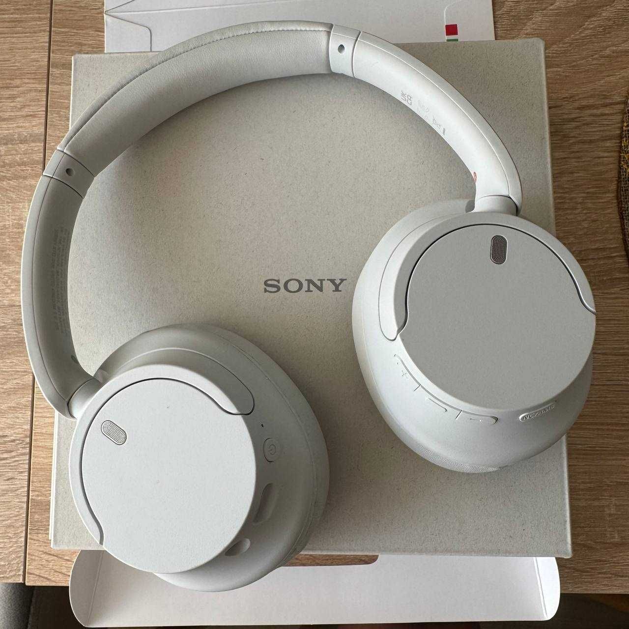 слушалки SONY WH-CH720NW – като нови