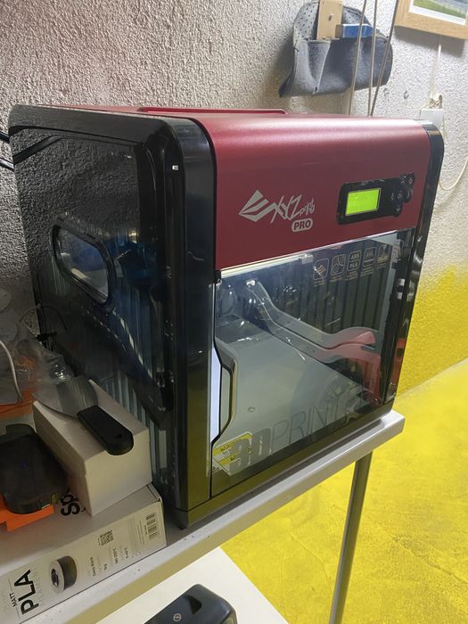 XYZ DaVinci Pro 3d printer