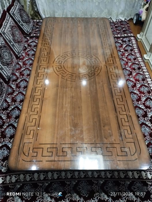 MEHMONxona uchun STOL