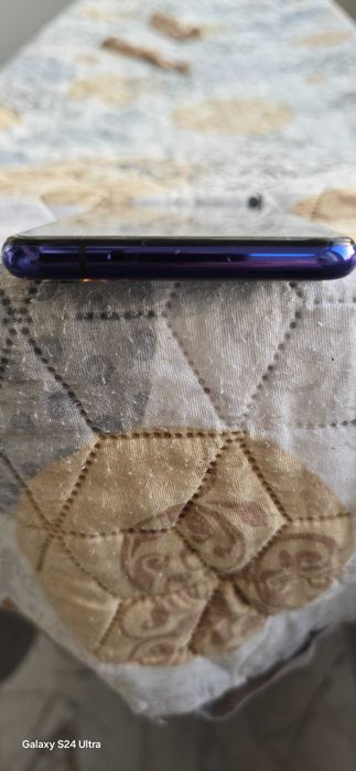 Huawei Nova 5T 128GB 6GB RAM Dual - перфектно състояние