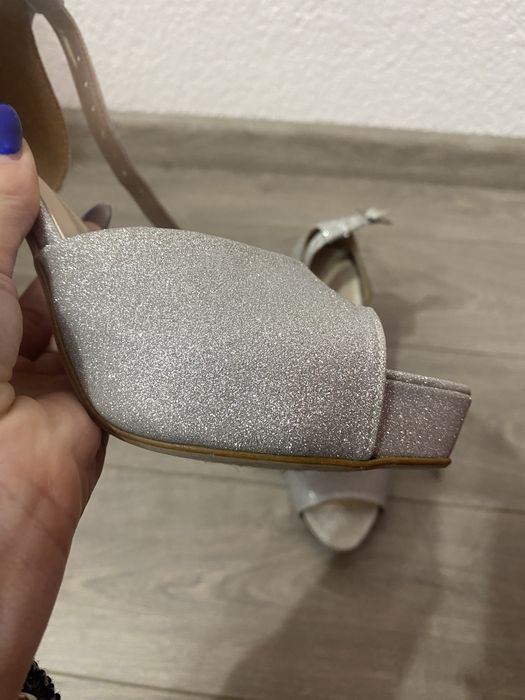 Официални обувки