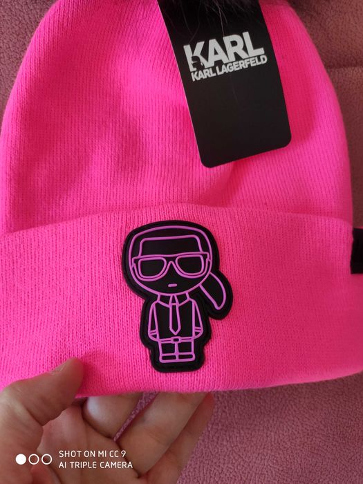 Alessa, Michael Kors, Pause Jeans, Karl Lagerfeld, Amia Moda - шапки