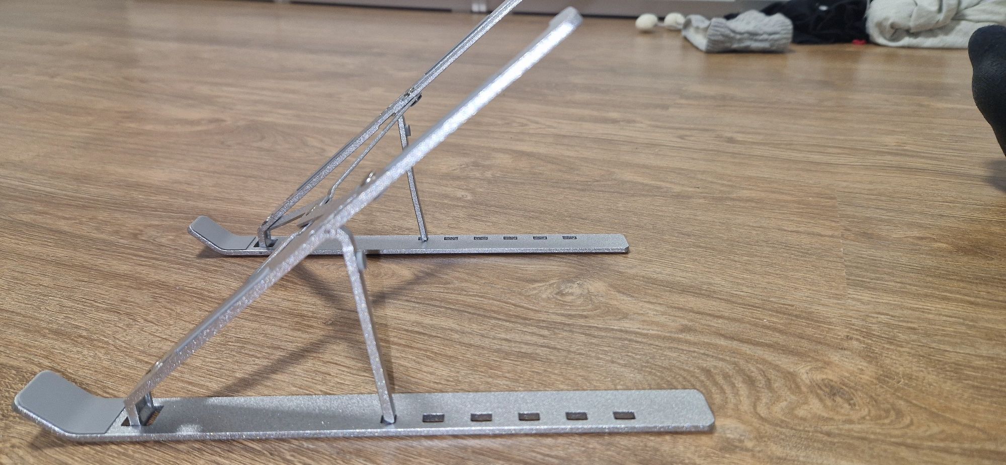 Suport Portabil Pentru Laptop Din Aliaj De Aluminiu