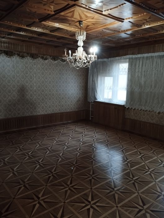 Срочно Продаётся кватира Шайхонтахур район Ор.р Тинчлик метро Версал