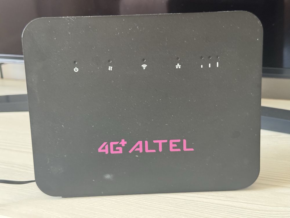 Продам роутер Altel