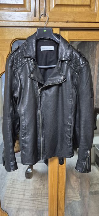 Мъжко кожено яке на марката "Young Poets"