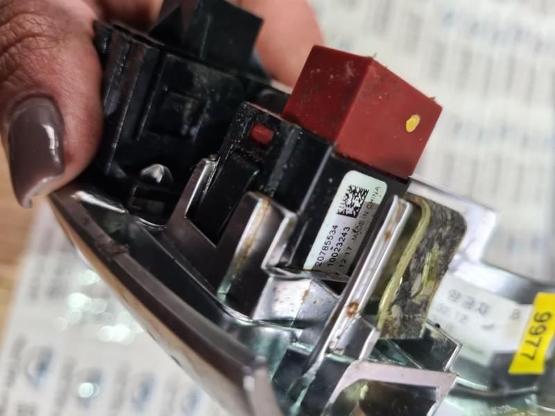 Buton incalzire scaune Opel Antara