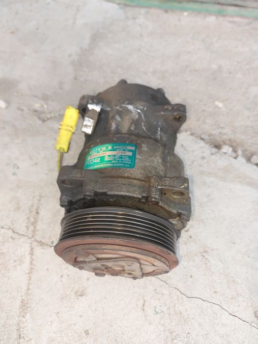 Останали части за Пежо 307 2.0 хди