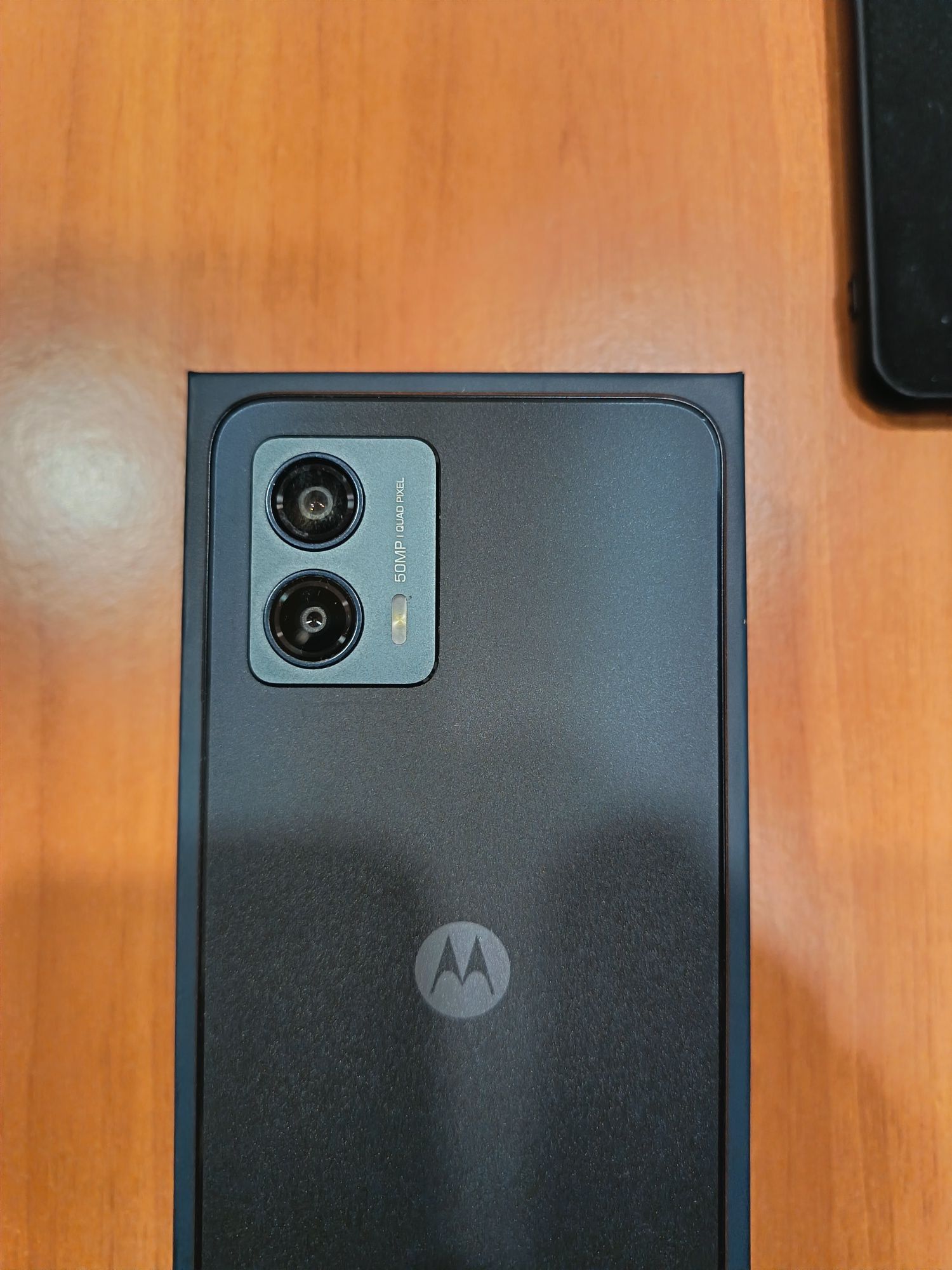 Телефон  Mtorola G53