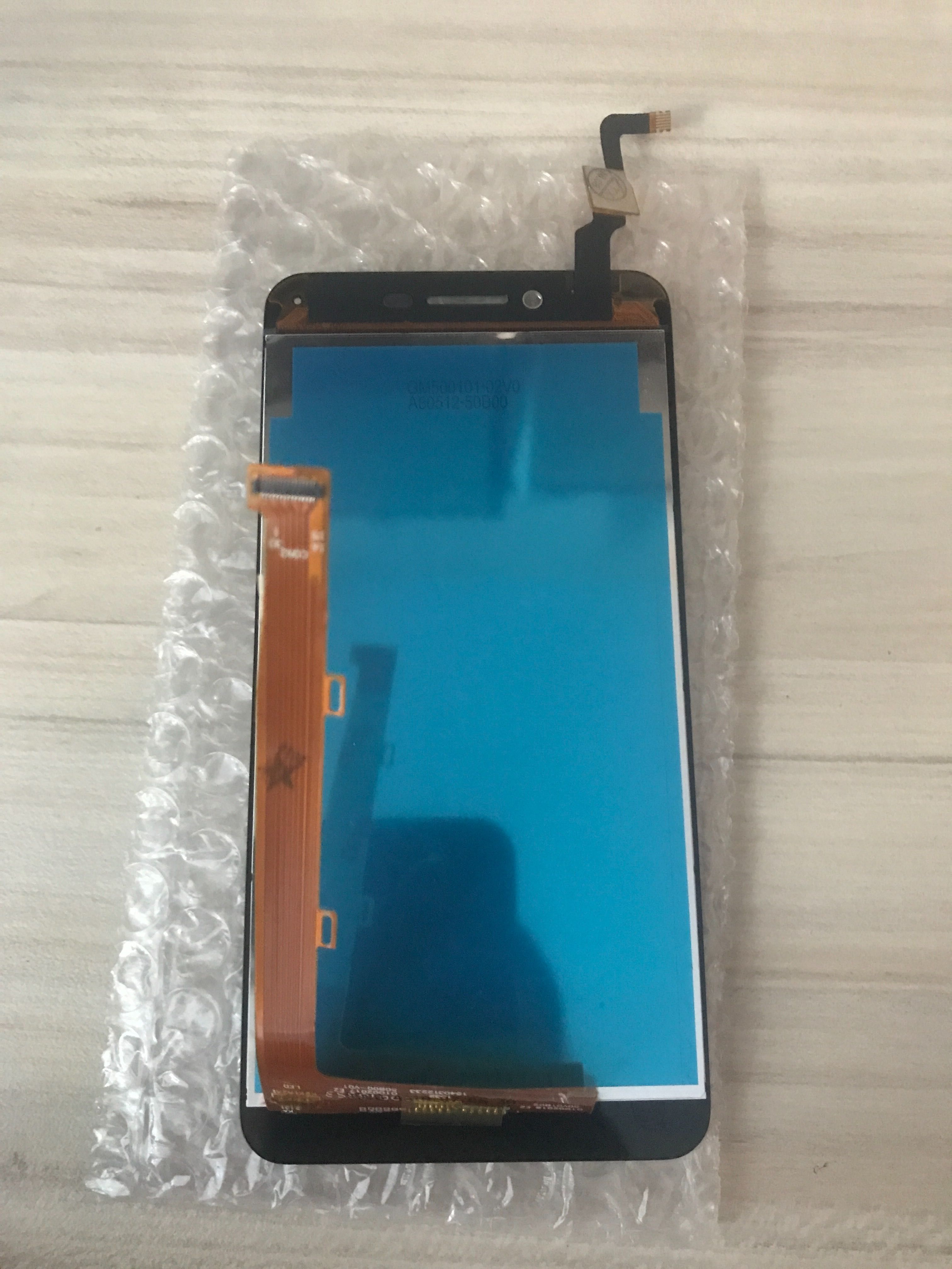 Нов бял дисплей + тъчскрийн за Lenovo S60 S60W