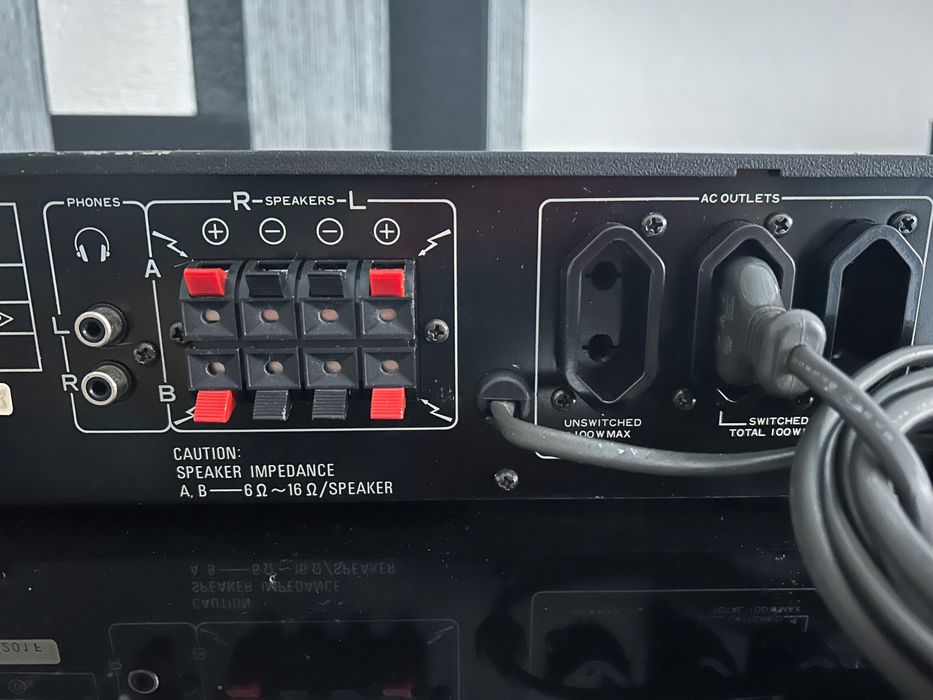 Vând amplificator Pioneer