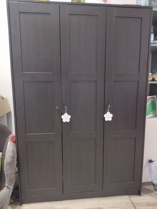 DULAP IKEA RAKKESTAD 3 UȘI, Negru-Maro | XL Spațiu de Depozitare