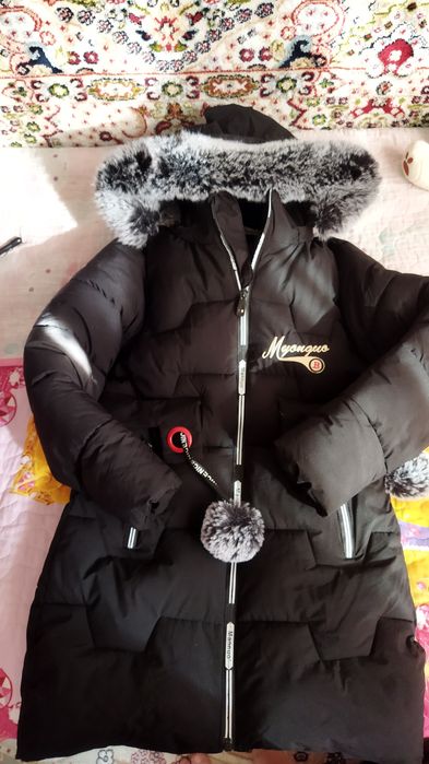 Пуховик на девочку