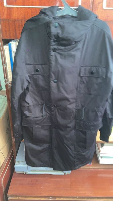 Куртка плащ  обсолютно новая размер М !