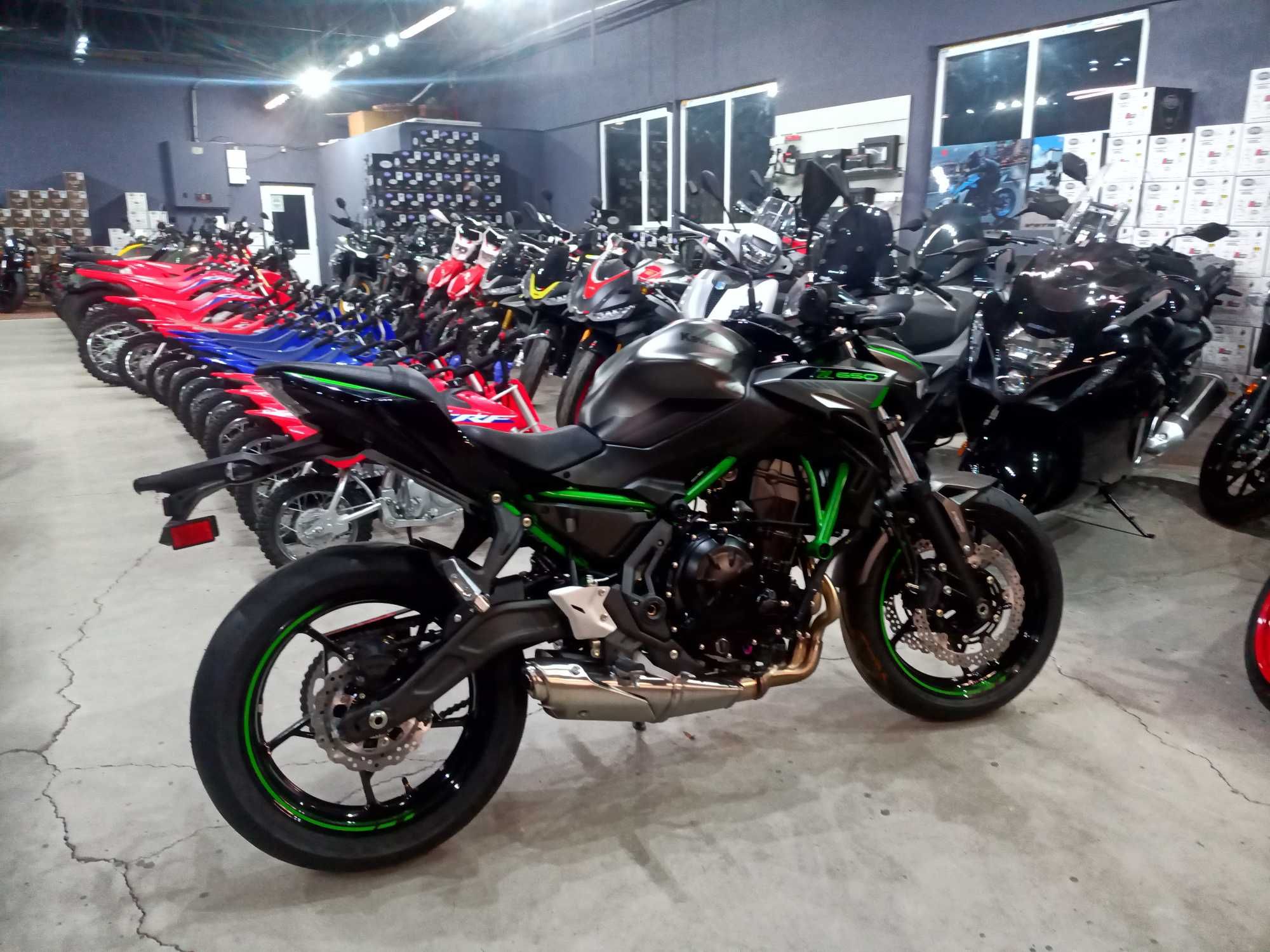 Kawasaki Z650 model 2025 - 0km - livrare Kawasaki Constanta