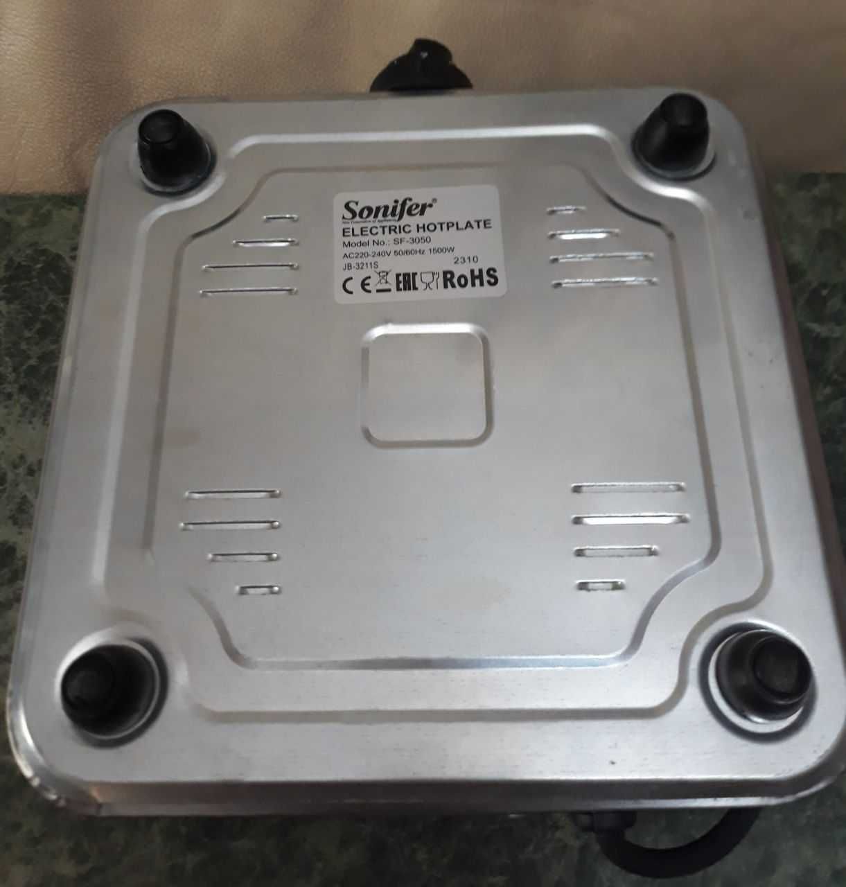 Электрическая плитка Sonifer sf-3050.Как новый.