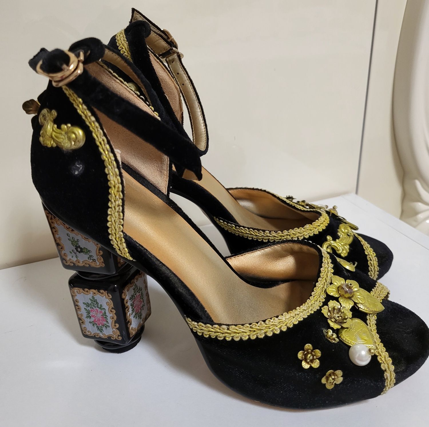 Sandale negre vintage catifea, piele naturala toc 10 cm